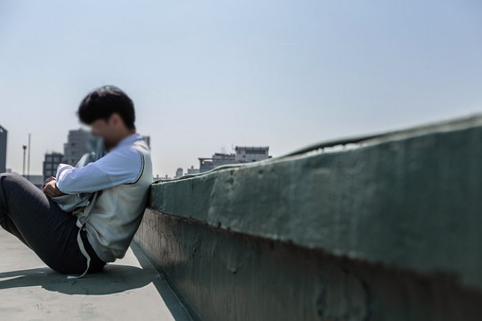 자식이 소위 말하는 ‘찐따’라면 집 팔아서라도 ‘강남 8학군’ 보내라는 어느 부모의 조언