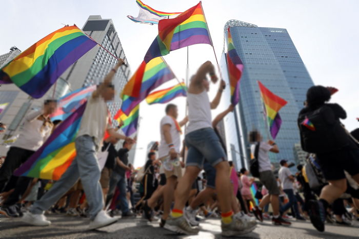 “코로나 확진자 폭발했는데”...서울 퀴어축제 취소해달란 청원 ‘10만’ 돌파