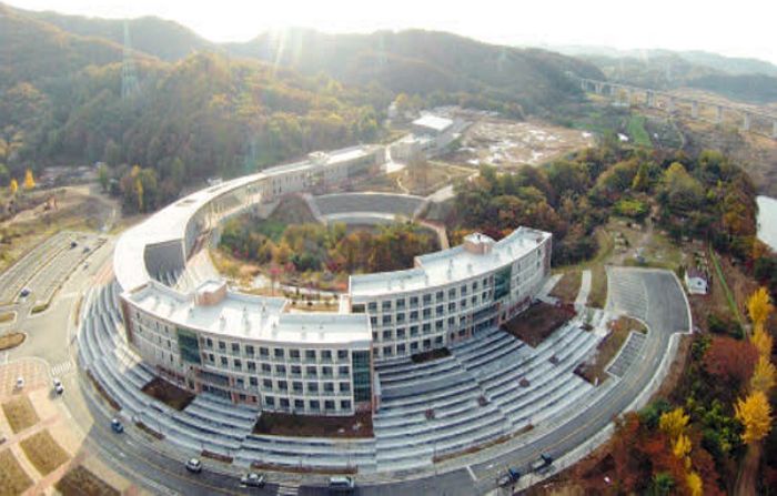 통일부 “2억 4천만원 예산 들여 38선에 ‘랜드마크’ 설치한다”