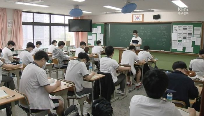 고3들이 코로나 때문에 스펙 못 쌓았다고 ‘무조건’ 수시 포기하면 안 되는 이유