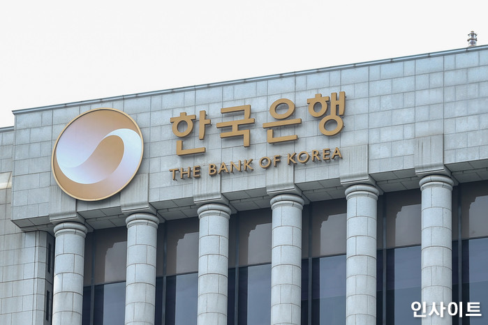 금값 ‘떡락’에도 존버하더니 10년 만에 ‘2조’ 번 한국은행