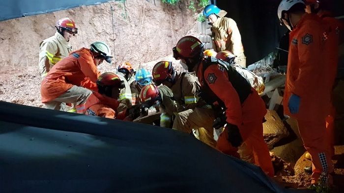 경기 평택서 공장에 ‘산사태’ 덮쳐 3명 사망·1명 중상