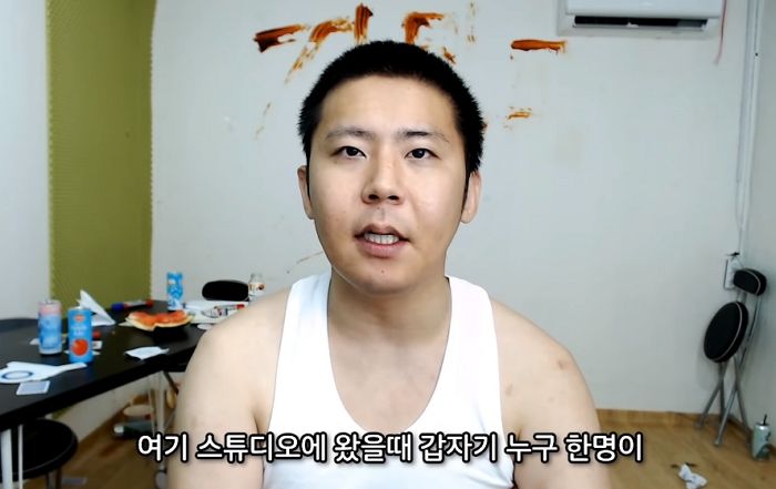 사업 실패해 별풍선 환불해달라고 찾아온 열혈팬에게 BJ 철구가 손에 쥐어준 돈