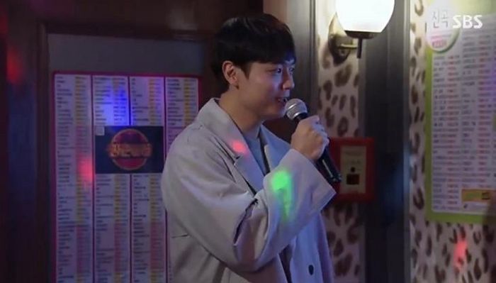 “여사친과 키스했는데, 노래 ‘10점 만점에 10점’ 부르며 고백하면 1일 각이죠?”