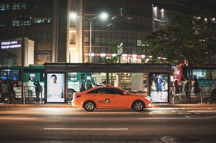 “도착지도 모르고 지름길로 가자고 했다”···유명 여가수가 전한 ‘택시 납치’ 경험담