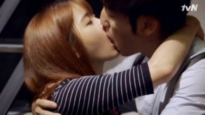 “술에 취해 14년 된 여사친과 모텔 간 그날 밤, 애무받다가 오른쪽 ‘고환’을 잃었습니다”
