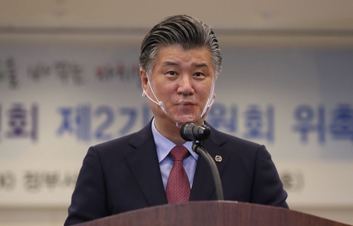 한우·참치집서 ‘회의’하며 1년간 5천만원 쓴 대통령 직속 위원회