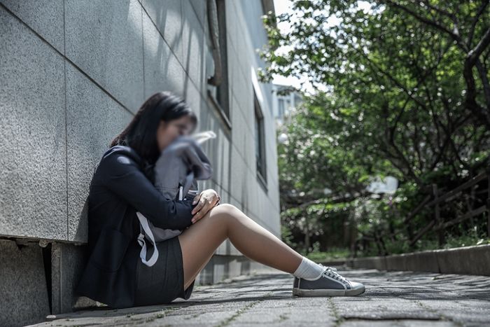 남동생한테 ‘성추행’당한 여고생을 오열하게 만든 엄마의 충격적인 한마디