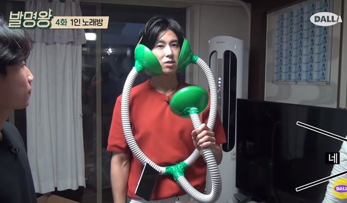 코로나로 밖에 못 나가자 직접 집안에 ‘코노’ 만들어 열창한 유노윤호