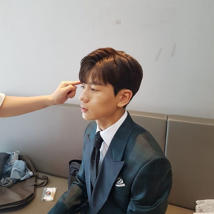 통통한 볼살 자랑하는 ‘찐애기’서 ‘훈남’으로 폭풍 성장한 왕석현 근황 - 인사이트