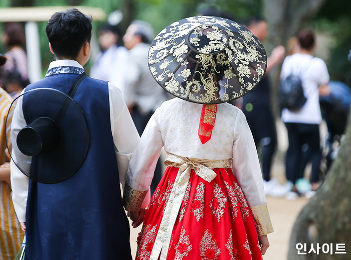 추석 연휴 마지막날인 오늘(4일) 전국 곳곳 비 소식…“운전 조심하세요”