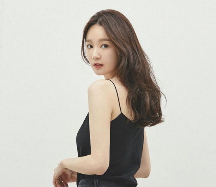 ‘내돈내산’인 척 팬 우롱한 강민경 고소하려 한 서울대 로스쿨 학생들