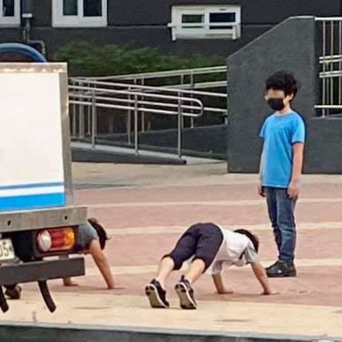 ‘가짜사나이’ 본 요즘 초등학생이 후배들에게 강요하는 ‘군대 놀이’