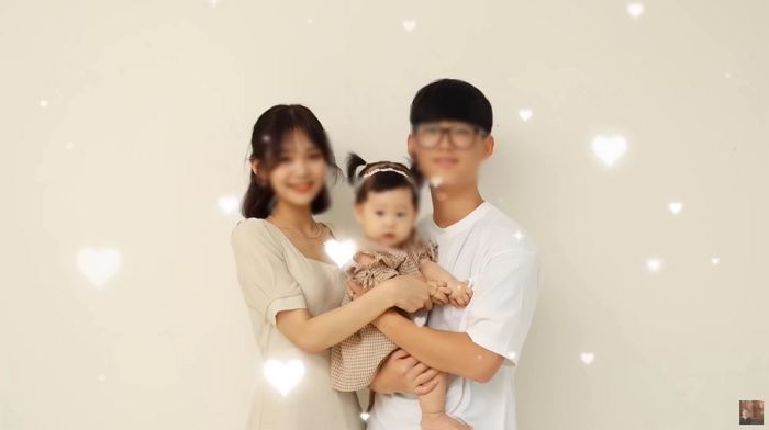 ‘속도 위반’으로 태어난 딸 지켜낸 18살 동갑내기 부부 유튜버 (영상)