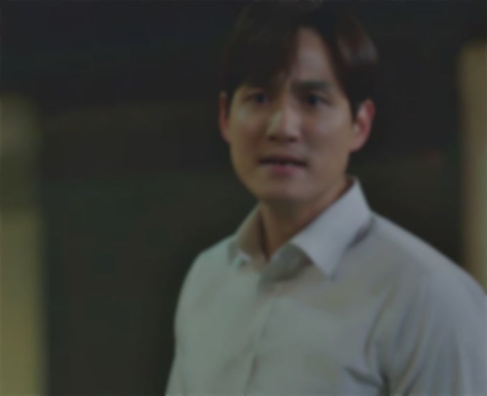 남의 택배 뜯어 ‘260만원’짜리 몽클레르 패딩 입고 다닌 여자