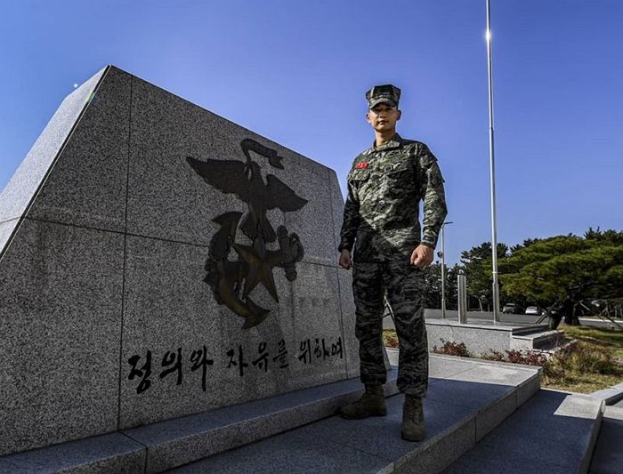 말년휴가 ‘반납’하고 전우들과 마지막 훈련 참가한 ‘해병대’ 샤이니 민호 근황