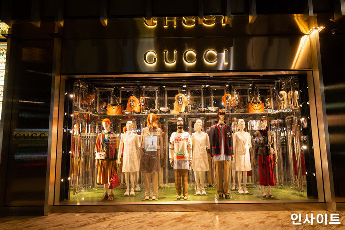 명품 구찌가 공짜로 뿌린 ‘감성’ 가득한 정품 배경화면