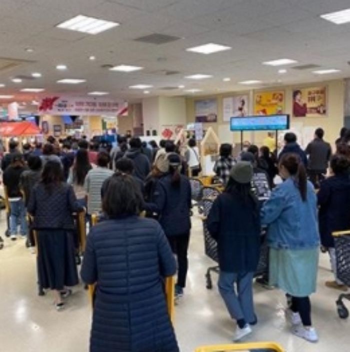 2일간 ‘2000억’ 풀어 역대급 할인 행사 진행하는 이마트 실시간 상황