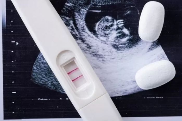 콘돔 싫다는 남친 탓에 산부인과서 ‘사후피임약’ 받아가는 20살 여성