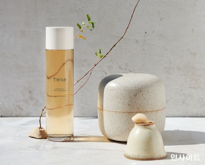 “차(Tea)성분으로 피부에 여유와 편안함을” 네오팜, ‘티엘스 콤부차 티톡스 에센스’ 리뉴얼 출시