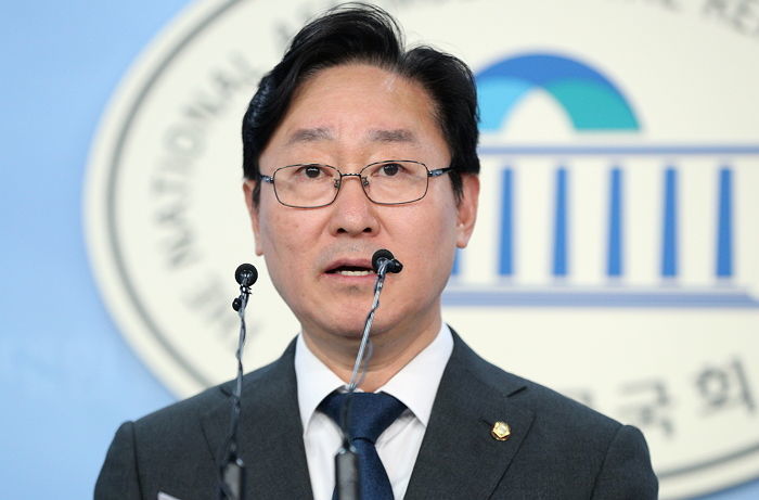 박범계, 대법관에 “예산 필요하면 ‘의원님 살려주세요’ 해봐라”