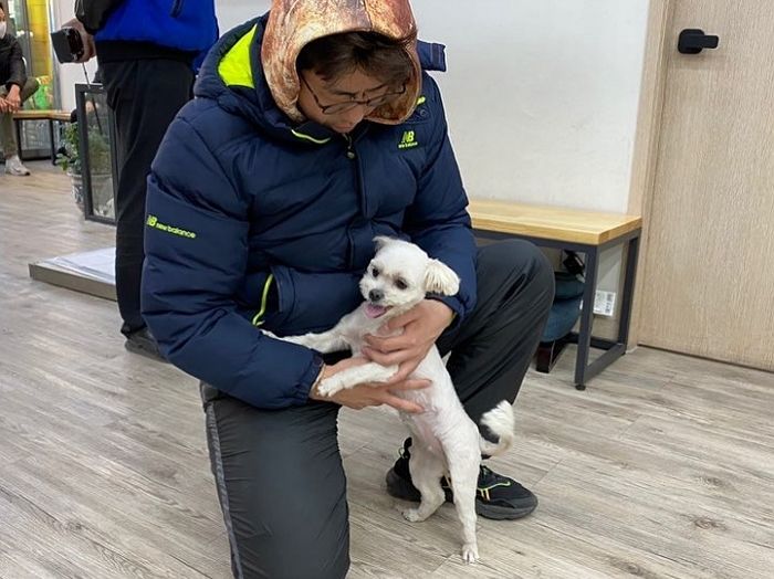 BJ 만만의 강아지 ‘땅콩이’ 사라지자 튀어나와 새벽까지 수색작업 펼친 의리의 남캠 5명 (영상)