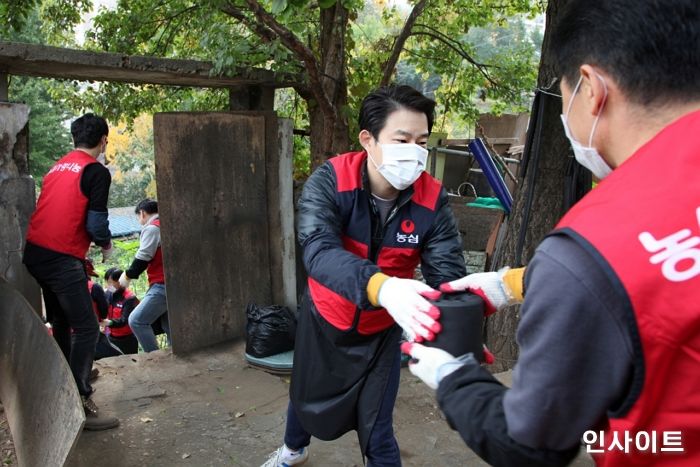 농심 “사랑의 연탄으로 겨울 따뜻하게 보내세요”