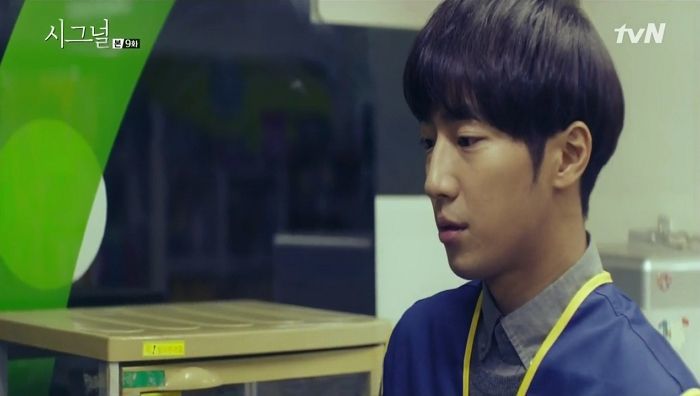 너무 가난해 스테이크 옆 ‘아스파라거스’를 처음 본 20대 청년의 슬픈 ‘이불킥’