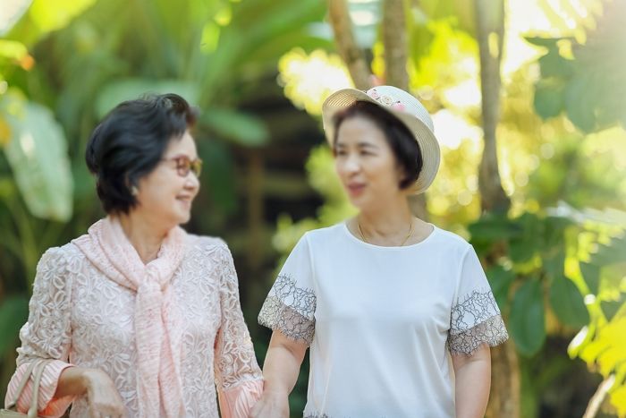 글 못 읽어 믿었던 친구에게 ‘3억 7천만원’ 사기당한 할머니가 ‘한글’ 배우자마자 처음 쓴 시