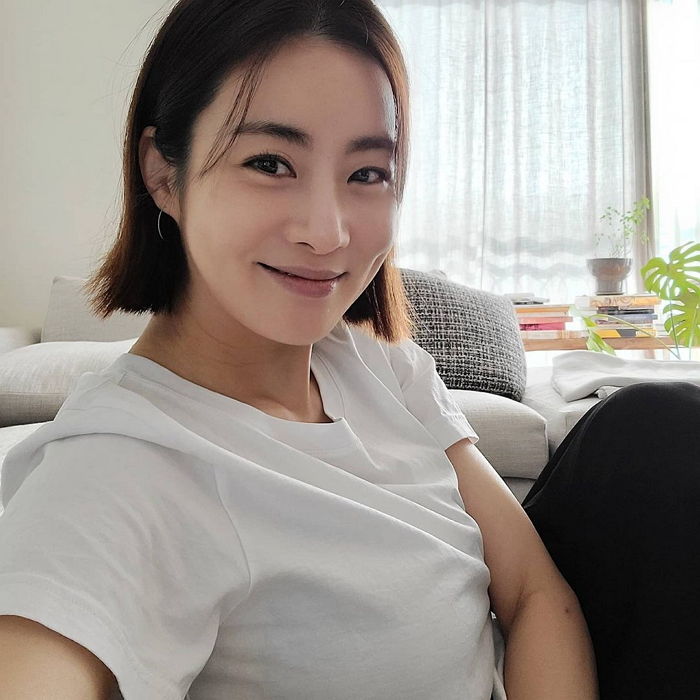 8살 연상 한의사와 결혼한 강소라, 내년 4월 엄마 된다