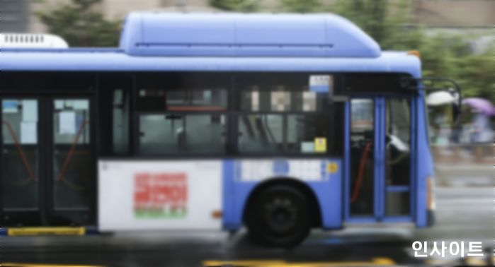 “길거리에 ‘버려진’ 카드좀 썼다고 합의금 ‘200만원’ 달라는데, 너무한 거 아닌가요?”