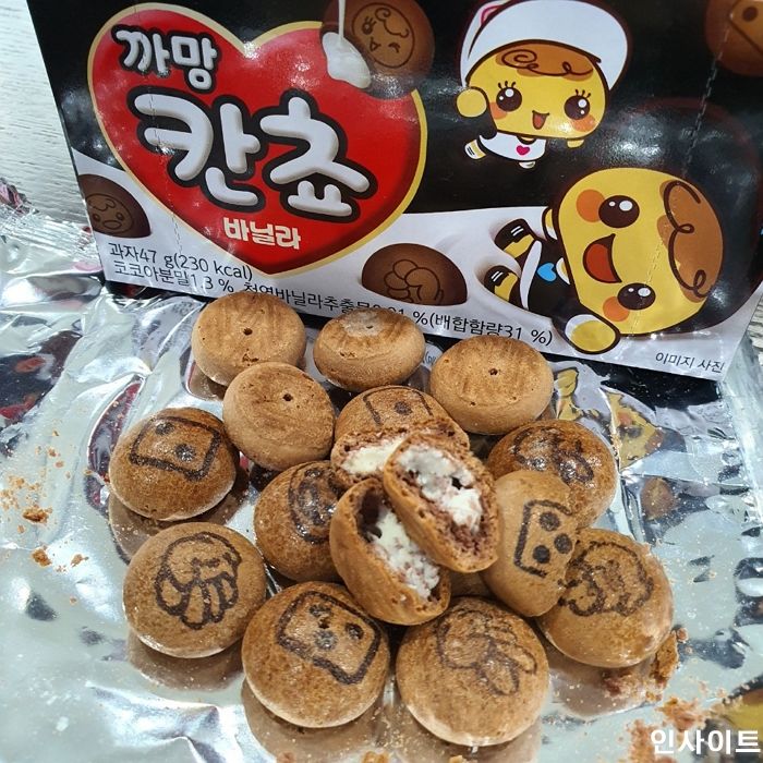 코코아 과자 속에 달콤한 바닐라 크림 꽉 들어찬 신상 ‘까망 칸쵸’