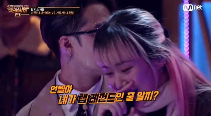 센스 터지는 ‘라임’으로 디스전 시작부터 무대 찢어버린 ‘쇼미 9’ 미란이 (영상)