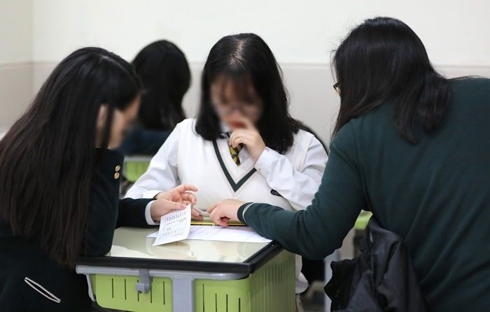 지금 카톡 열어 친구한테 “수능화이팅” 적어서 보내면 벌어지는 일