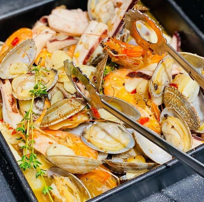 수능 끝난 수험생들, 내일(4일) 수험표 들고 애슐리 가면 할인받는다