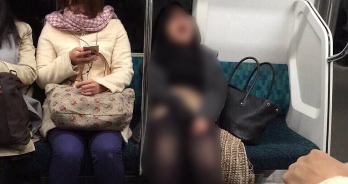 성욕 참지 못하고 일본 지하철서 자위하는 여성 (사진 9장) - 인사이트