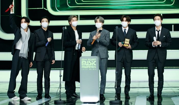 8관왕 오르며 ‘2020 MAMA’ 찢어버린 방탄소년단