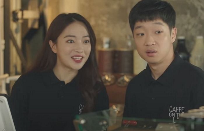 잘생긴 알바생 오고 매출 오르니 ‘흔남 알바생’ 그만두라고 눈치 준 매니저