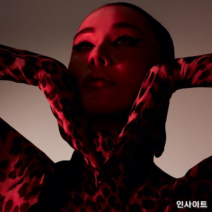 “영원할 순간은 있어”...엄정화, 오늘(22일) 신곡 ‘호피무늬(Feat. 화사, DPR LIVE)’ 발매