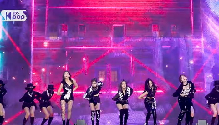 SBS 가요대전 ‘안무 미숙지’로 태도 논란 휩싸인 있지 리아 (영상)