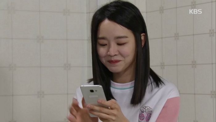 ‘첫 월급’ 타자마자 곧바로 남친 계좌에 ‘100만원’ 송금한 여자친구