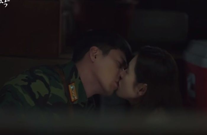 현빈♥손예진 열애 인정에 조회수 폭발 중인 ‘사랑불’ 딥 키스신 (영상)