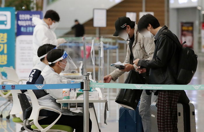 남아공 ‘변이 바이러스’ 첫 국내 확인···영국발 변이 확진자 4건 추가