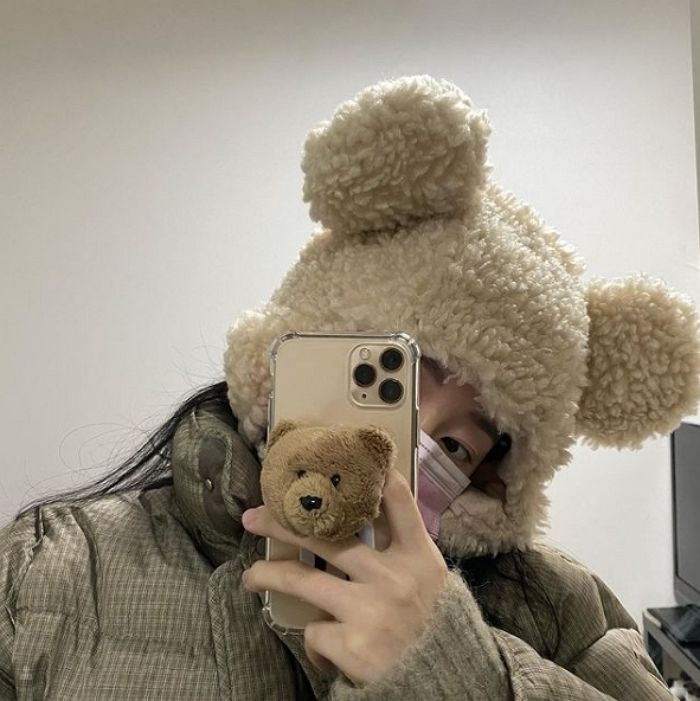 한파 몰아치는 요즘 따뜻함+귀여움까지 챙겨주는 세젤귀 ‘곰돌이 후리스 모자’