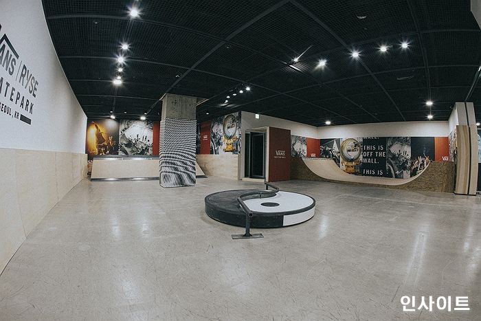 반스, 날씨에 관계없이 누구나 즐길 수 있는 실내 스케이트 파크 오픈