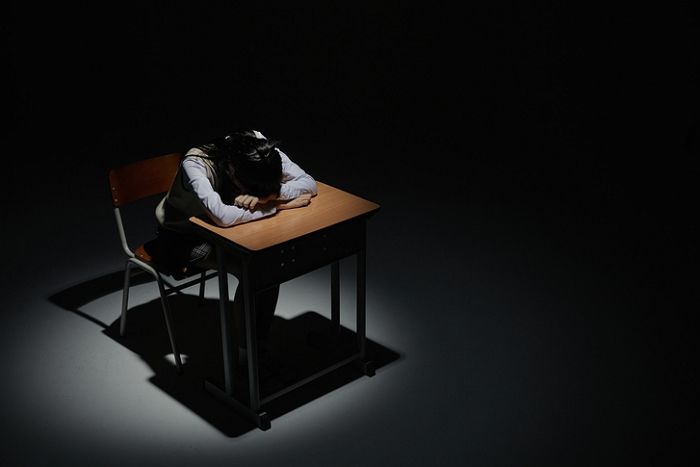 고1 담임선생님이 생기부에 ‘정신병 환자’로 기록한 걸 뒤늦게 발견한 여학생
