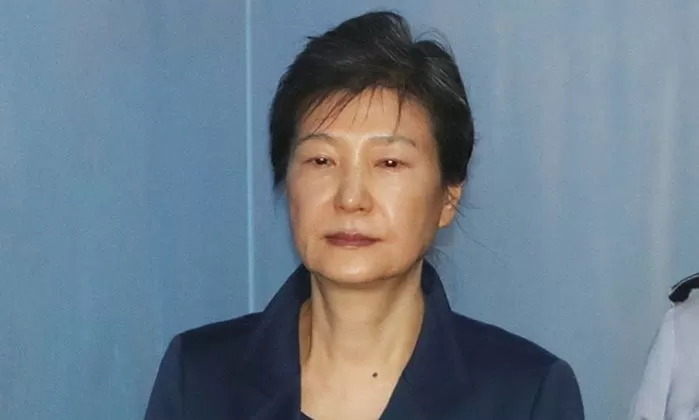 박근혜, 코로나 확진자와 밀접접촉···오늘 검사 실시