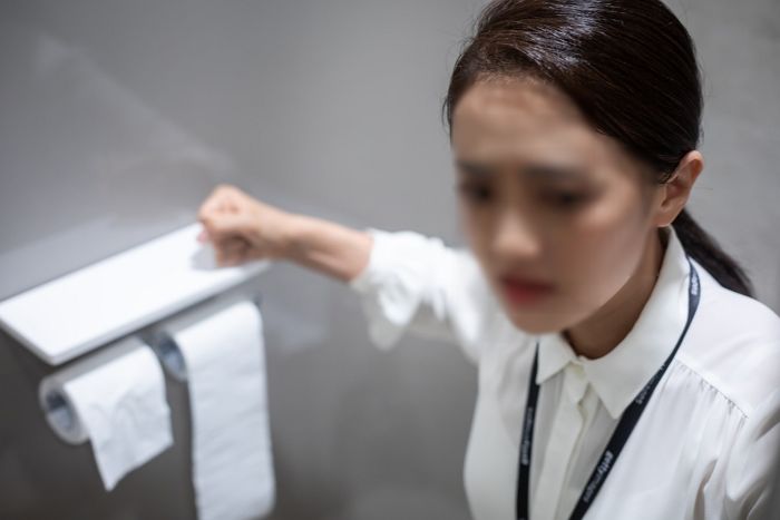 이름 바꾼 거 뻔히 알면서 ‘촌스러운’ 옛날 이름 일부러 계속 부르는 직장동료