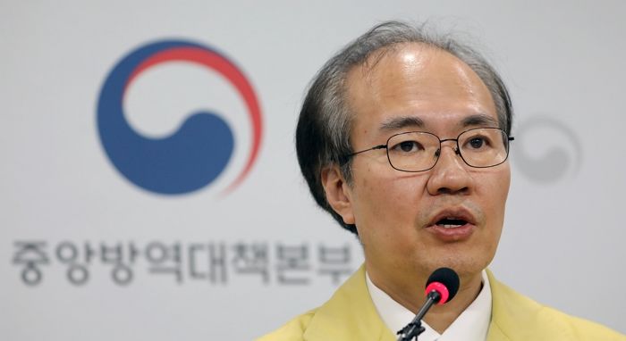 정부 “변이 바이러스 큰 변수…12월 악몽으로 돌아갈 수 있다”