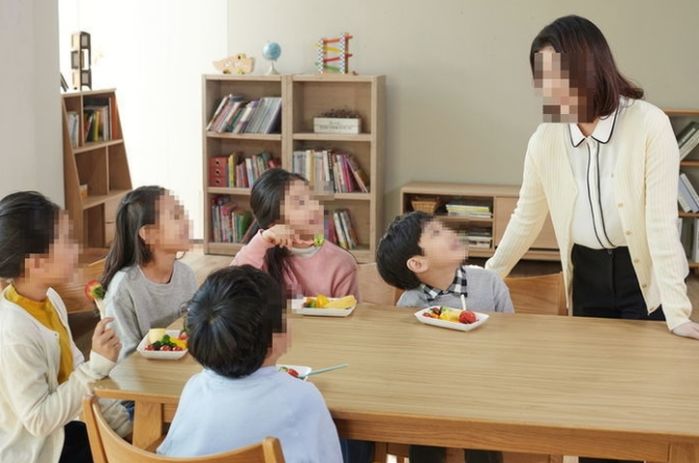 급식에 ‘모기 기피제’ 넣은 유치원 교사···밥 먹은 아이는 20분 코피 쏟아